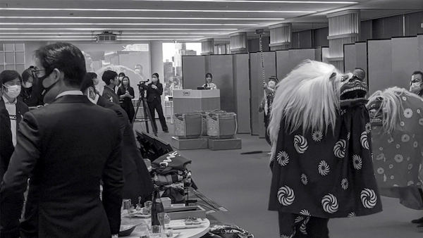 獅子舞演出|同時配信で他会場と共有