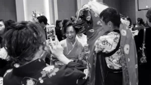 練り歩く獅子舞|お客様とのフォトセッション