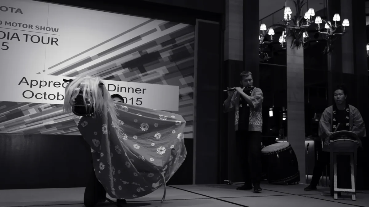 オープニングの獅子舞演舞からトータルで演出